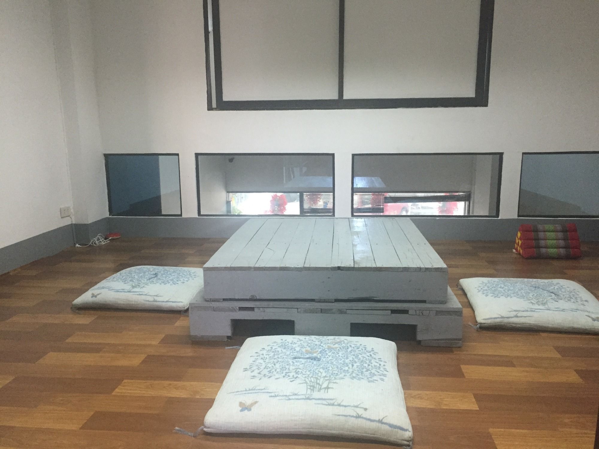 Zoe Hostel 치앙마이 외부 사진